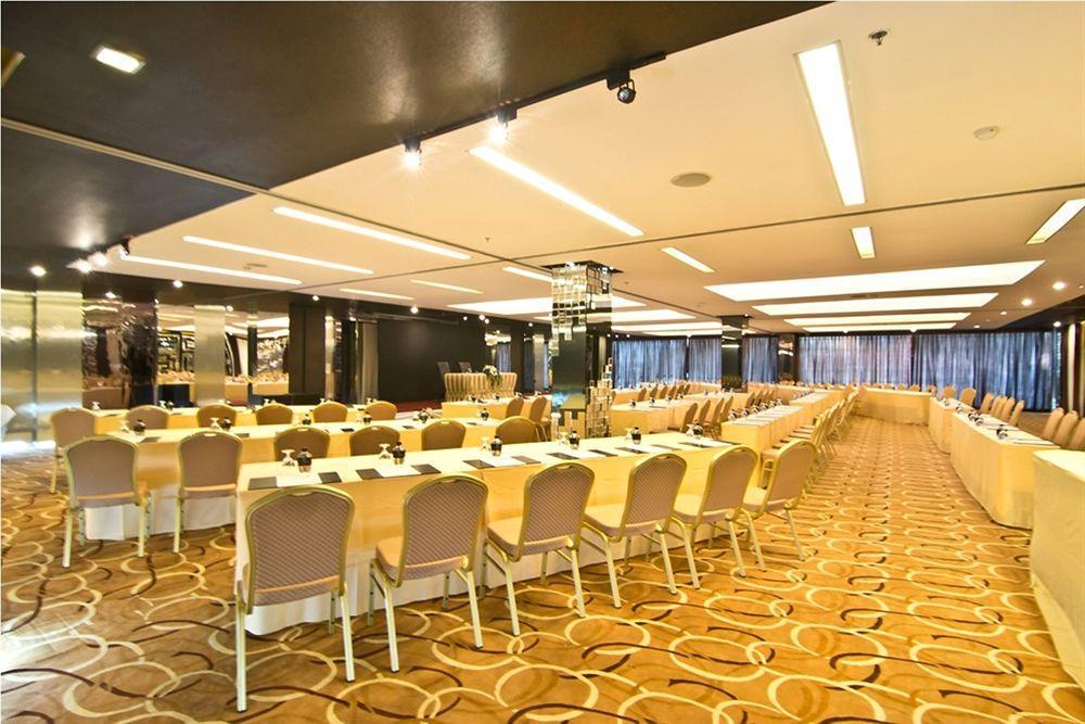 Rashmi'S Plaza Hotel Βιεντιάν Εξωτερικό φωτογραφία